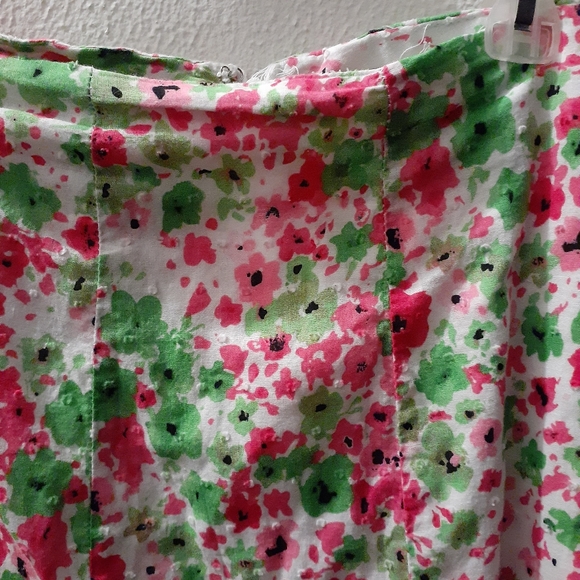 Clothes - Picture 2 of 3